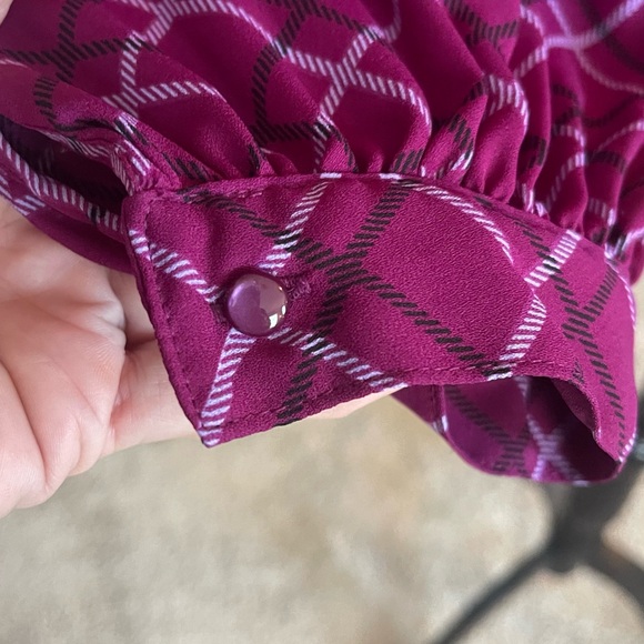 ELLE- Burgundy Purple Collared Button Up Blouse in Size Medium - Picture 9 of 12